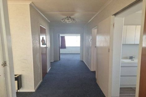 Photo of property in 38 Miro Street, Castlecliff, Whanganui, 4501