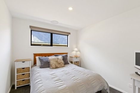 Photo of property in 39 Shepherd Road, Jacks Point, Queenstown, 9371