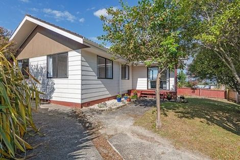 Photo of property in 72 Fraser Drive, Feilding, 4702