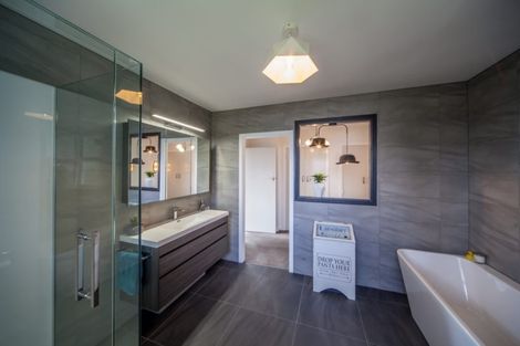 Photo of property in 5 Brooke Road, Red Hill, Papakura, 2110