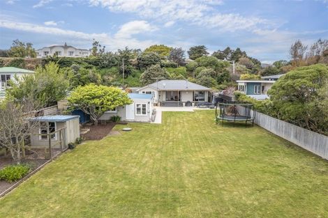 Photo of property in 23 Paekakariki Hill Road, Pauatahanui, Porirua, 5381