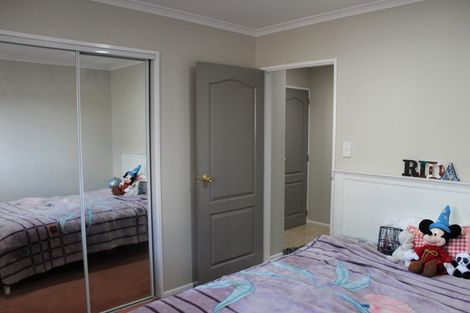 Photo of property in 15 Chieftain Rise, Goodwood Heights, Auckland, 2105