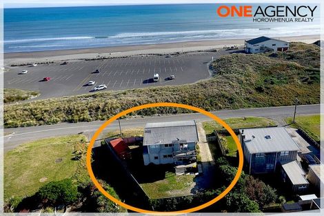 Photo of property in 3 Marine Parade North, Foxton Beach, Foxton, 4815