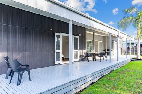 Photo of property in 4 Te Whai Street, Mangawhai Heads, Mangawhai, 0505