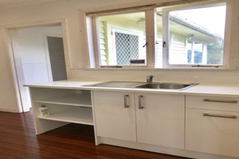 Photo of property in 26 Reid Road, New Lynn, Auckland, 0600