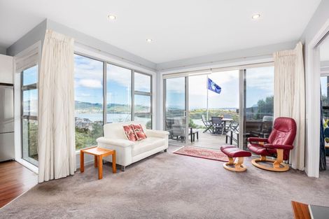 Photo of property in 5 Seascape View, Paremata, Porirua, 5024