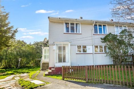 Photo of property in 10 Lincoln Grove, Cannons Creek, Porirua, 5024