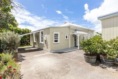 Photo of property in 2/10 Mozeley Avenue, Devonport, Auckland, 0624