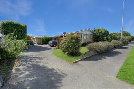 Photo of property in 318 Avonhead Road, Avonhead, Christchurch, 8042
