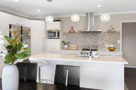 Photo of property in 50 Cassinia Close, Papamoa Beach, Papamoa, 3118