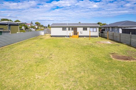 Photo of property in 7 Tainui Street, Castlecliff, Whanganui, 4501