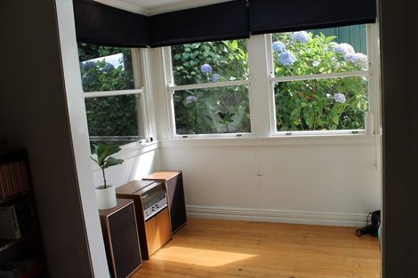 Photo of property in 78 Glenmore Street, Northland, Wellington, 6012