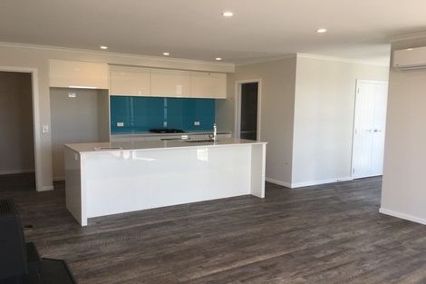 Photo of property in 1 Saddlers Way, Papamoa, 3118