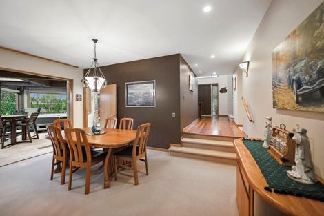 Photo of property in 2/114 Aberdeen Road, Campbells Bay, Auckland, 0620