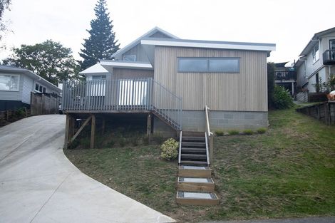 Photo of property in 27 Tilden Avenue, Hillcrest, Auckland, 0627