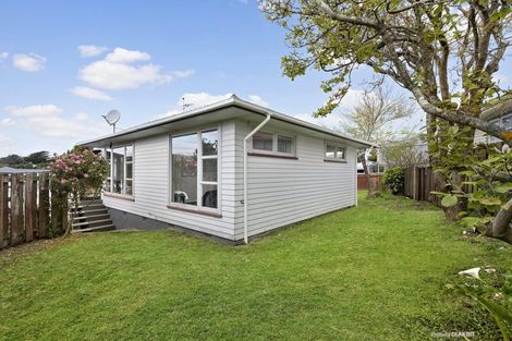 Photo of property in 6 Trebann Street, Paparangi, Wellington, 6037