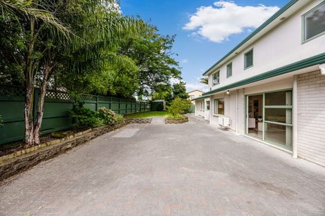 Photo of property in 16 Cumbrian Place, Conifer Grove, Takanini, 2112