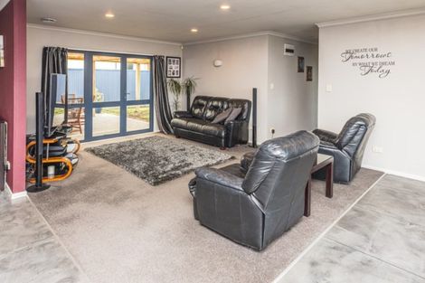 Photo of property in 37 Tawhero Street, Gonville, Whanganui, 4501
