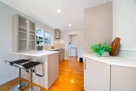 Photo of property in 68 Seabrook Avenue, New Lynn, Auckland, 0600