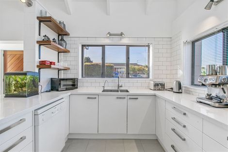 Photo of property in 1 Yacht Place, Bucklands Beach, Auckland, 2012