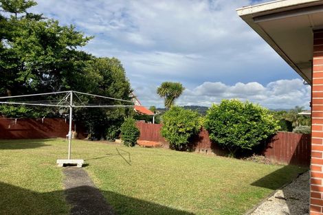 Photo of property in 14 Kay Drive, Blockhouse Bay, Auckland, 0600