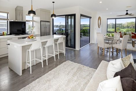 Photo of property in 34 Weatherly Drive, Beachlands, Auckland, 2018