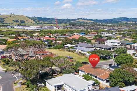 Photo of property in 225b Dickson Road, Papamoa Beach, Papamoa, 3118