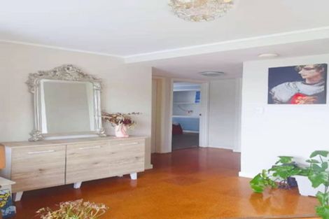 Photo of property in 7 Ellesmere Crescent, Pakuranga Heights, Auckland, 2010