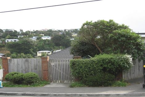 Photo of property in 15 Glanmire Road, Newlands, Wellington, 6037