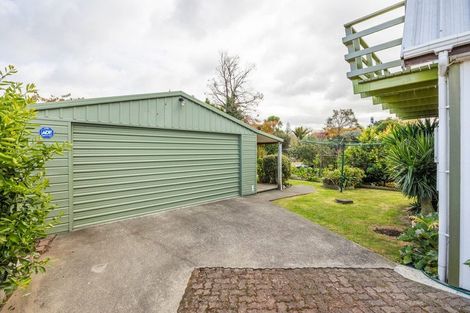 Photo of property in 14 Brightwater Terrace, Terrace End, Palmerston North, 4410
