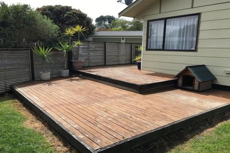 Photo of property in 97 Queens Road, Waikanae Beach, Waikanae, 5036