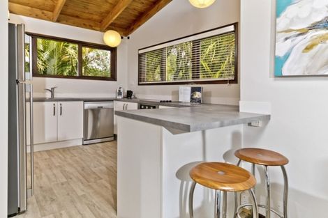 Photo of property in 5 Waipuia Place, Greenhithe, Auckland, 0632