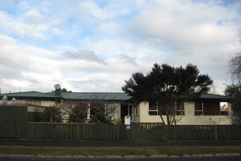 Photo of property in 28 Fenwick Crescent, Hillcrest, Hamilton, 3216