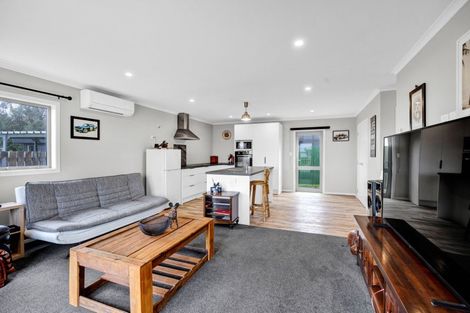 Photo of property in 34 Hickey Place, Opunake, 4616