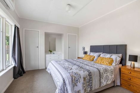 Photo of property in 3 Trosk Place, Waiuku, 2123