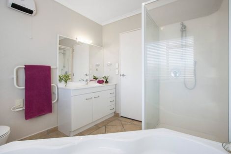 Photo of property in 63 Kayelene Place, Omokoroa, 3114