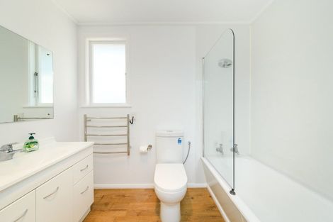 Photo of property in 4 Snowdon Avenue, Terrace End, Palmerston North, 4410