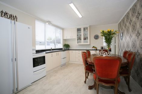 Photo of property in 504 Grove Road, Mayfair, Hastings, 4122