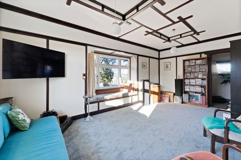 Photo of property in 16 Birdwood Avenue, Moturoa, New Plymouth, 4310