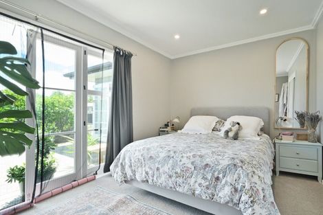 Photo of property in 12 O'connell Place, Havelock North, 4130