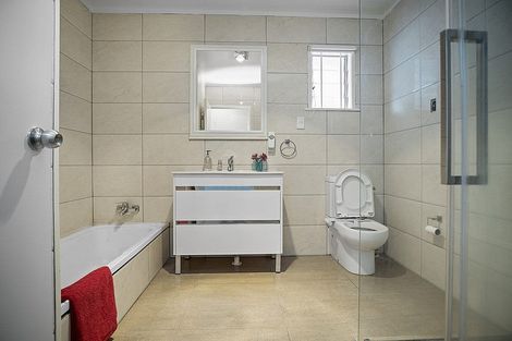 Photo of property in 25 Hobart Crescent, Wattle Downs, Auckland, 2103