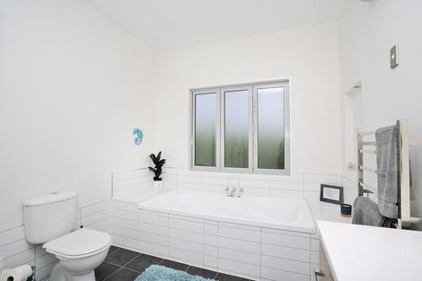 Photo of property in 152 Oreti Road, Otatara, Invercargill, 9879