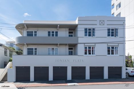 Photo of property in Ionian Flats, 123-125 Brougham Street, Mount Victoria, Wellington, 6011