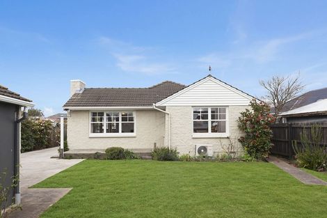 Photo of property in 2 Lothian Street, Ilam, Christchurch, 8041