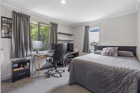 Photo of property in 30 Seabreeze Place, Papamoa Beach, Papamoa, 3118