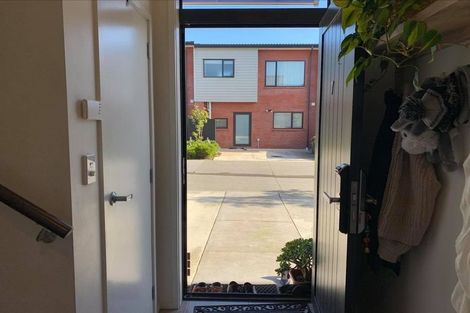 Photo of property in 7 Fermi Lane, Papakura, 2110