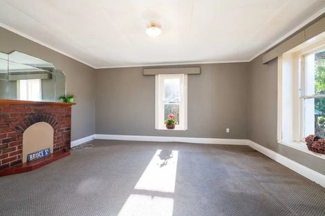 Photo of property in 2 Bruce Street, Roslyn, Dunedin, 9011