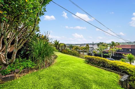 Photo of property in 53 The Terrace, Herald Island, Auckland, 0618