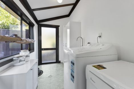 Photo of property in 138 West Street, Feilding, 4702