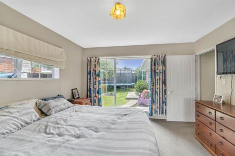 Photo of property in 2/141 Withells Road, Avonhead, Christchurch, 8042